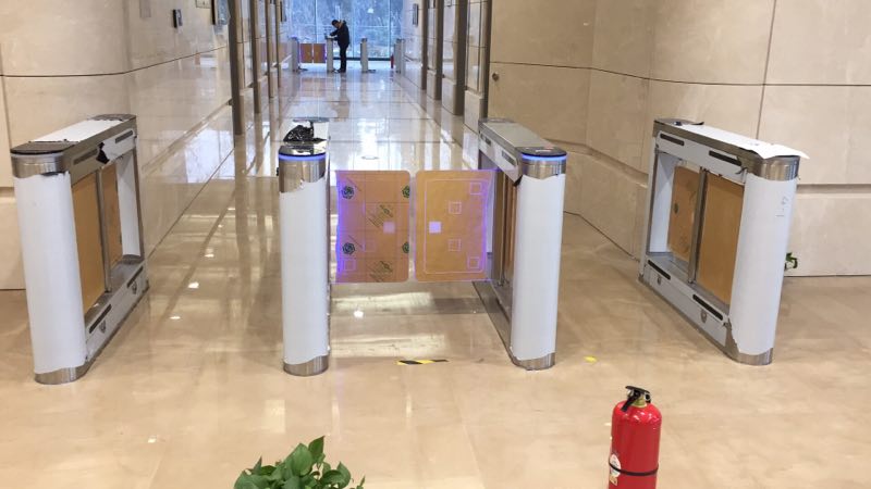 速通门翼闸通道闸是通道管理设备之一
